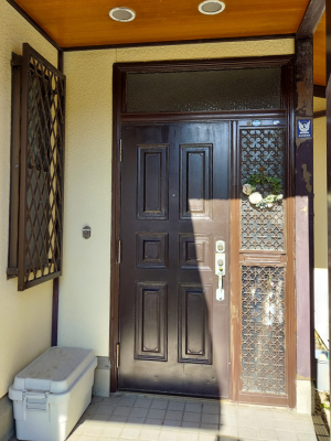 玄関ドア改修前