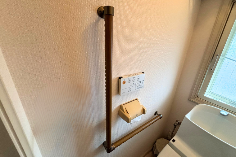 トイレ手すり2